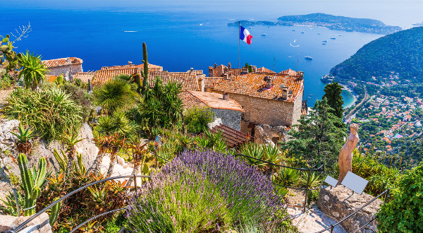 Village d'Eze iStock