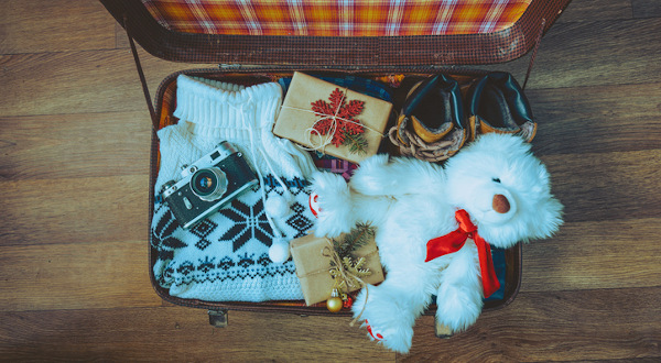 voyager en avion avec des cadeaux