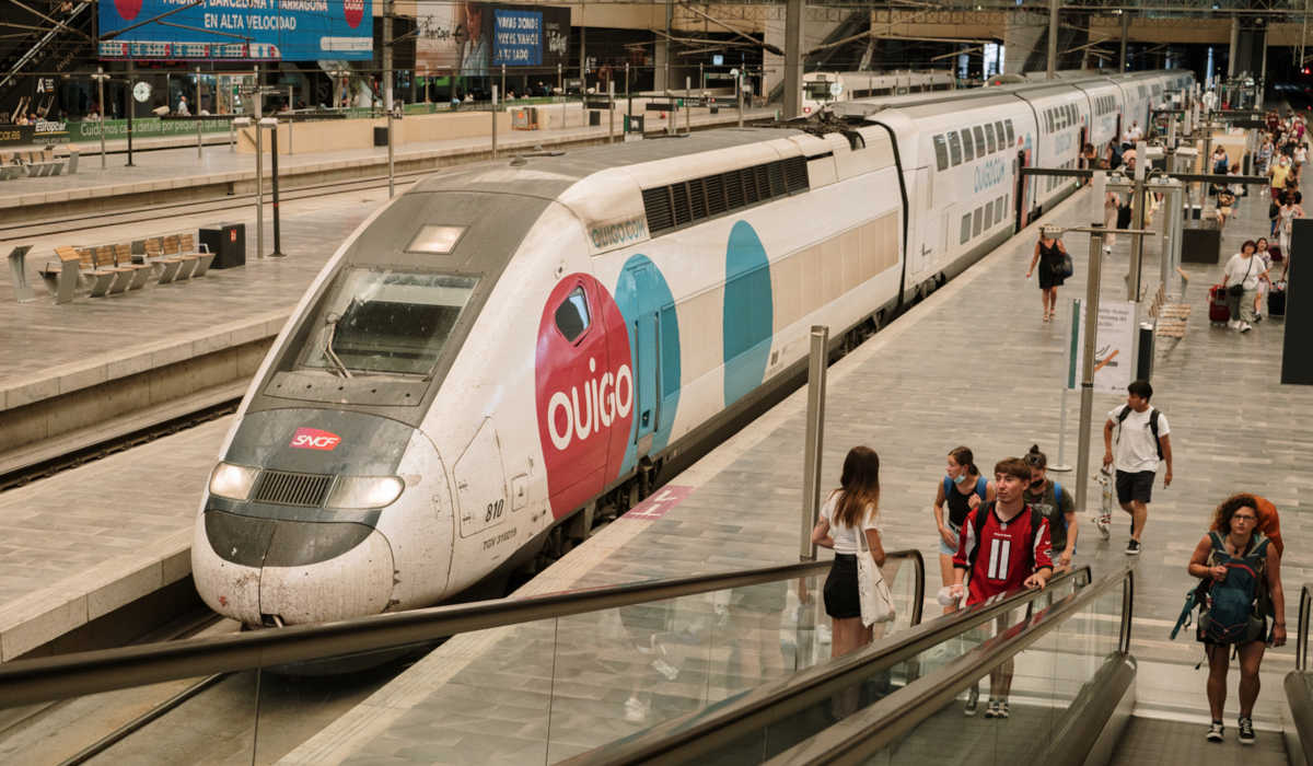 Sncf ouigo tgv, vehicules-garages