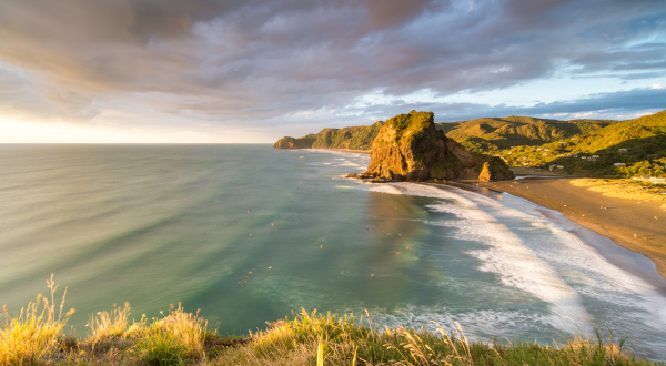 Plage-de-Piha-en-Nouvelle-Zelande